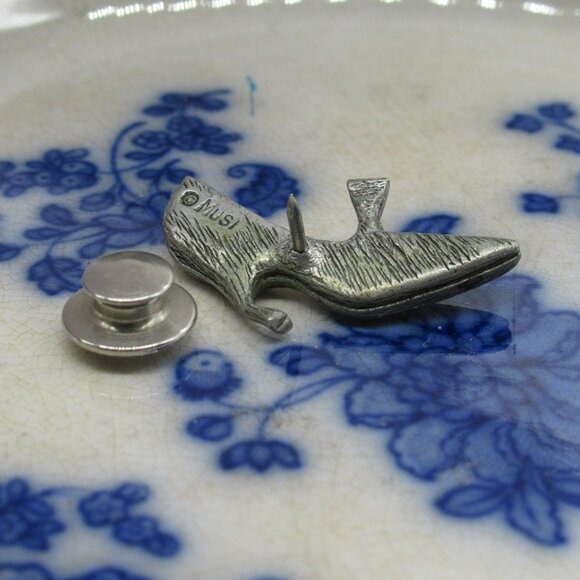 Rare Vintage MUSI High Heel Shoe Advertising Salesman's Tie Clip Lapel Pin - Picture 10 of 14
